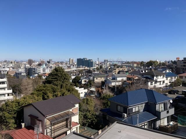 ライオンズマンション山手石川町のバルコニー