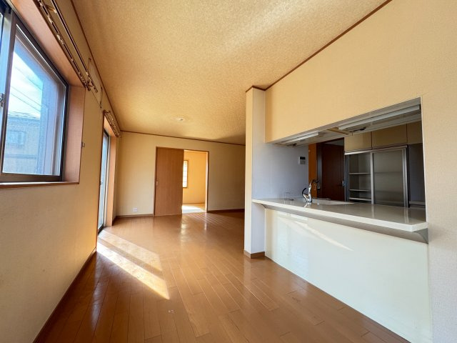 野田市上花輪　中古戸建　平成4年築の居間・リビング