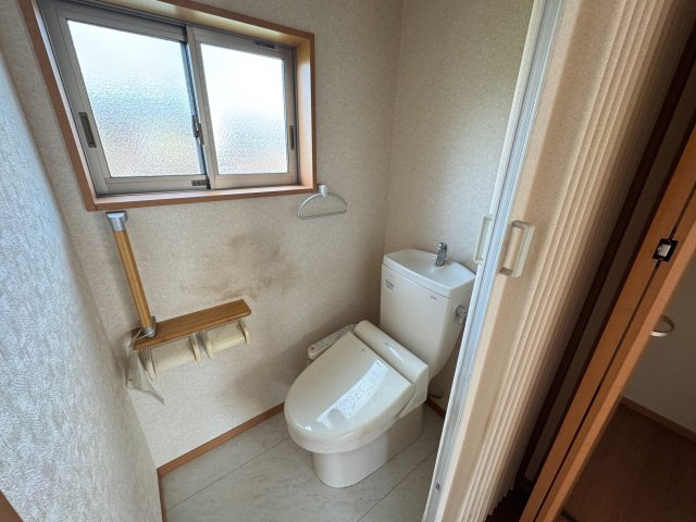 野田市上花輪　中古戸建　平成4年築のトイレ