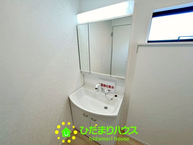 宮代町百間第８　新築一戸建て　03　クレイドルガーデンの独立洗面台