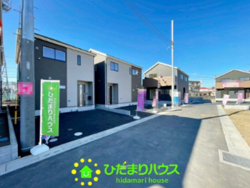 宮代町百間第８　新築一戸建て　03　クレイドルガーデンの前面道路含む現地写真
