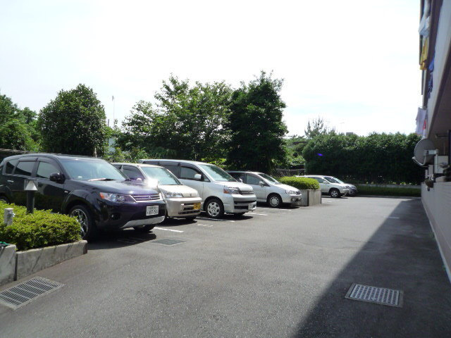 【駐車場】