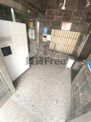 【エントランス】 | クィーンライフ勝山北　仲介手数料無料