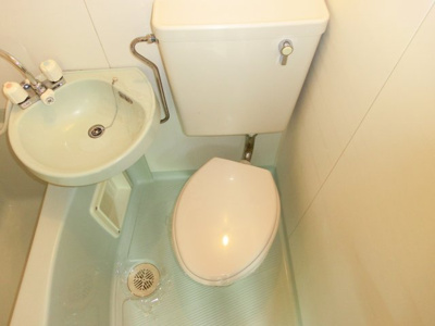 【トイレ】 | ラパンジール天王寺 | 3点ユニットなのでお掃除も手間要らず♪