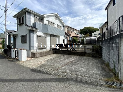 【外観】 | 【仲介手数料０円】平塚市めぐみが丘2丁目　中古一戸建て | 平塚市めぐみが丘2丁目　中古一戸建て