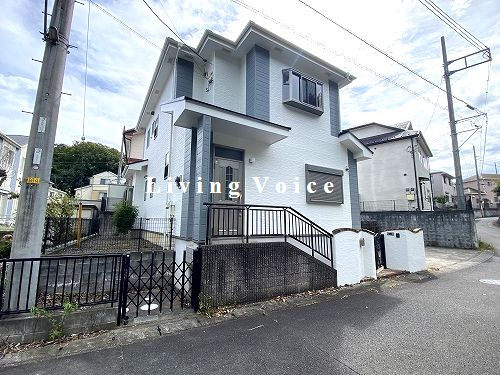 【外観】 | 【仲介手数料０円】平塚市めぐみが丘2丁目　中古一戸建て | 平塚市めぐみが丘2丁目　中古一戸建て