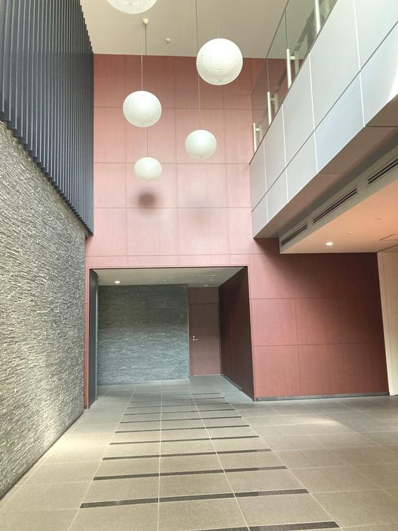 川崎ゲートタワーのロビー|落ち着いたロビーです