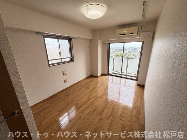 第17シントウキョウビルの居間・リビング