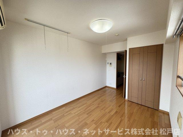 第17シントウキョウビルの寝室