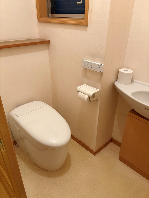 前平井戸建のトイレ