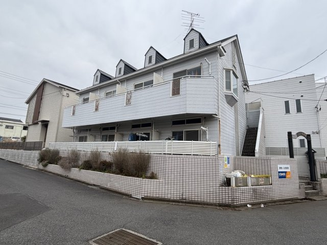 ジョリー名都借