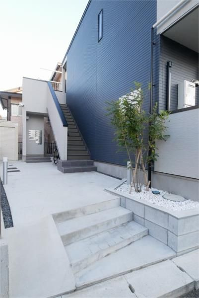 ベルメント東逆井のエントランス