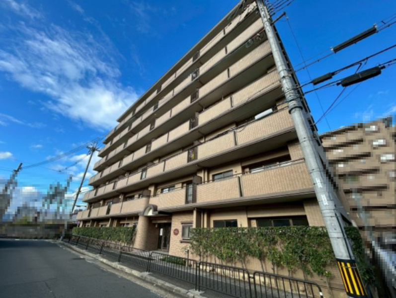 桂グリーンマンションの外観|総戸数36戸
7階建て3階部分！