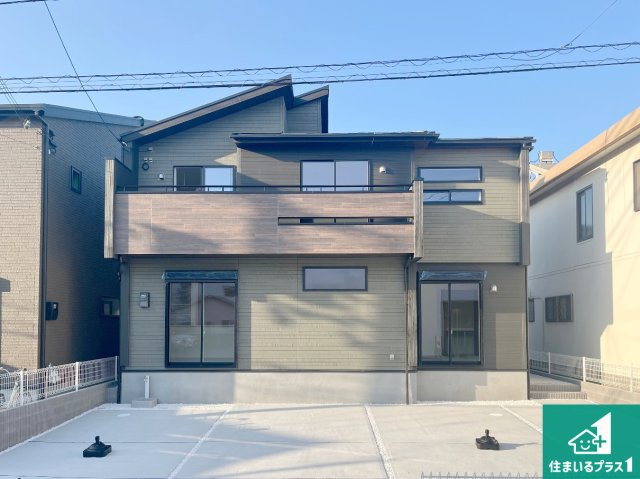 姫路市北平野南の町　新築一戸建ての外観|安心の10年保証！外観を美しく保ち、雨水で汚れを落とします！気になることがありましたら、お気軽にお問い合わせください！