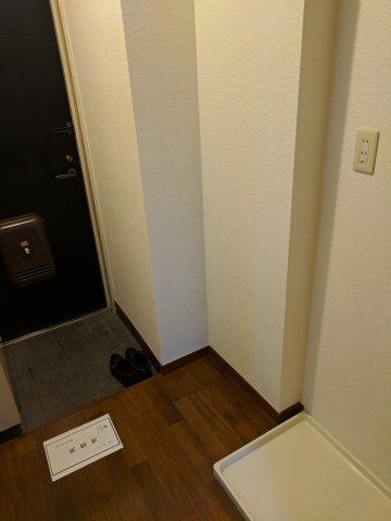 葛飾区新小岩１丁目の賃貸マンションの玄関