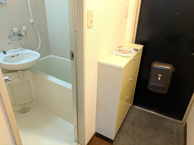 葛飾区新小岩１丁目の賃貸マンションの玄関