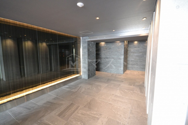 スワンズシティ中之島クロスのロビー