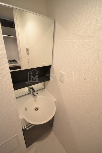 スワンズシティ中之島クロスの洗面所