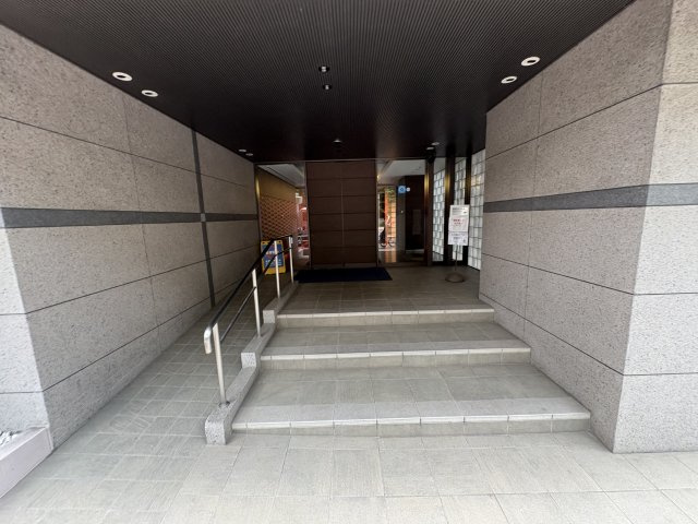 【エントランス】