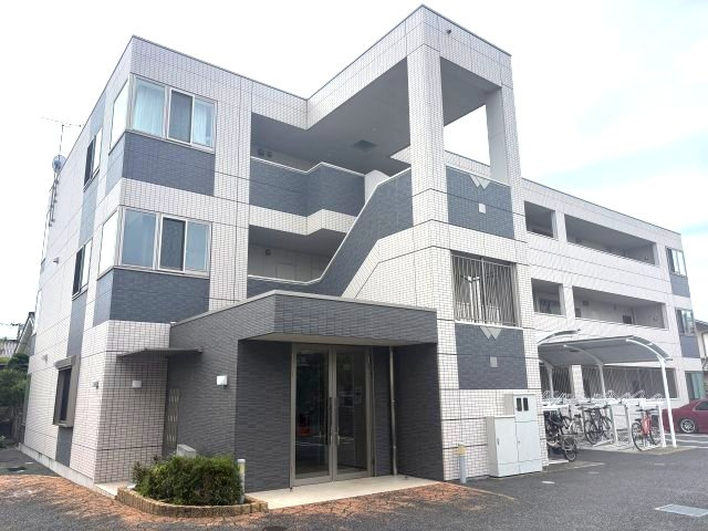 クレシア