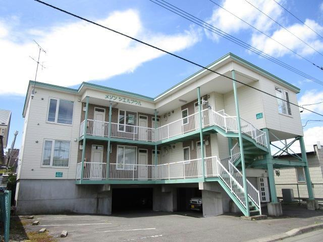 メゾンシエルブウルの外観