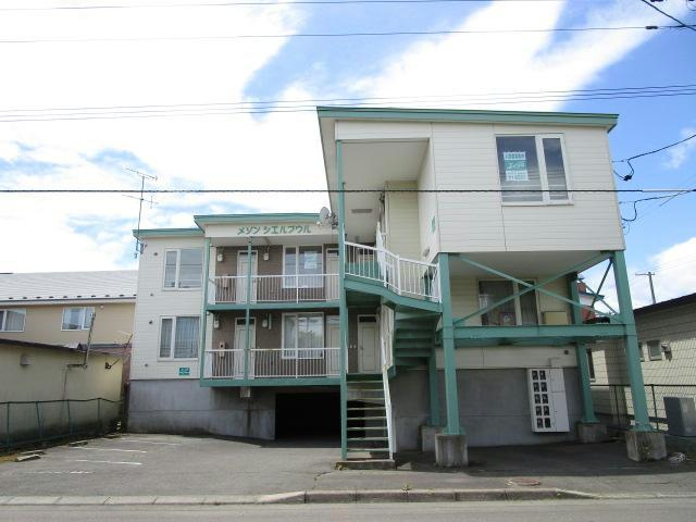 メゾンシエルブウルの外観