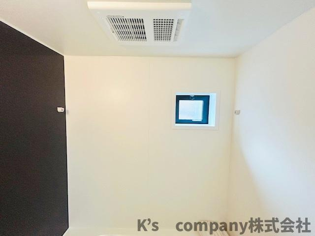 藤沢市鵠沼海岸3丁目　新築戸建の設備|長雨の続く時期のお洗濯物の悩みを解消できる浴室乾燥機付き☆