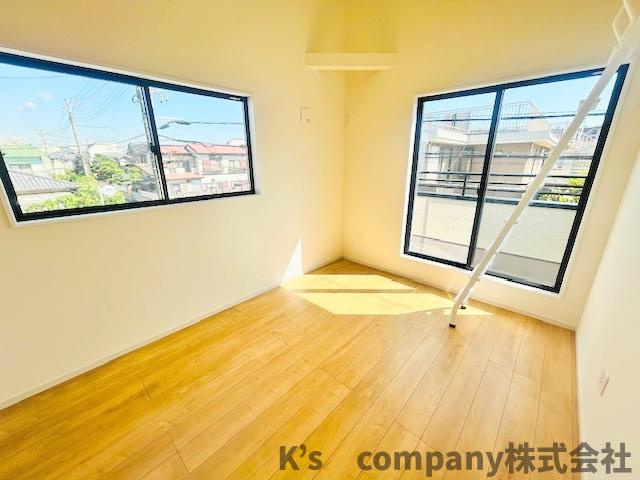 藤沢市鵠沼海岸3丁目　新築戸建の寝室|洋室7.3帖◇主寝室におすすめです◇