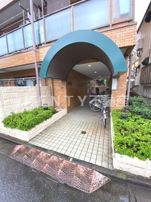 【エントランス】 | パールハイツ | 落ち着いたエントランスです