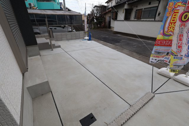 《仲介手数料無料》見沼区大字御蔵1248-16新築一戸建てハートフルタウンの駐車場