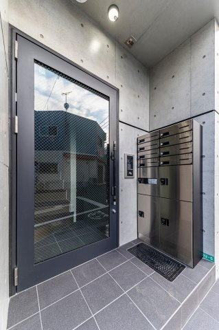 中野区江古田４丁目の賃貸マンションのエントランス