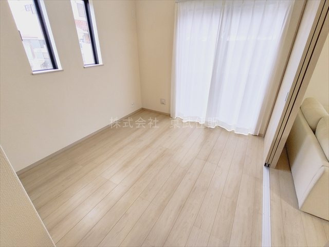 【洋室】 | 入間市鍵山3期　全3棟　3号棟 | 使いやすい1階5.25帖の洋室です
