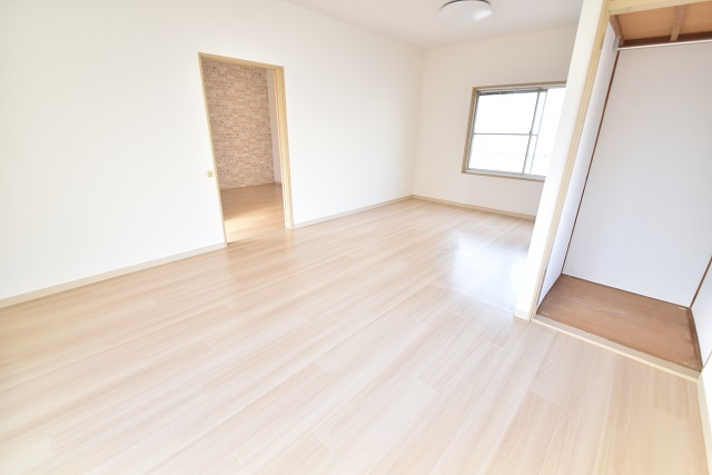 浜井アパートの洋室
