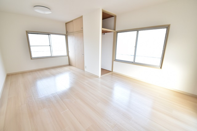 浜井アパートの洋室