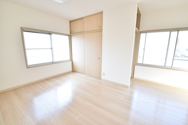 浜井アパートの洋室