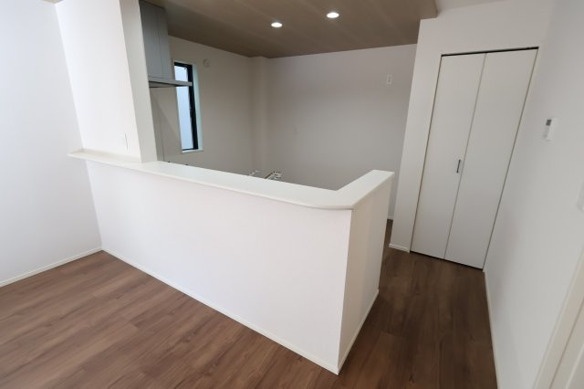 《仲介手数料無料》緑区道祖土４丁目6-24-1新築一戸建てグラファーレのキッチン