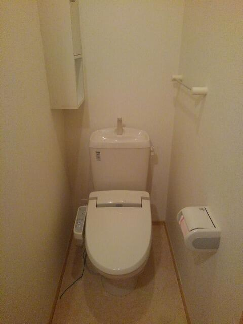 プリムローズのトイレ|同施工会社別建物写真