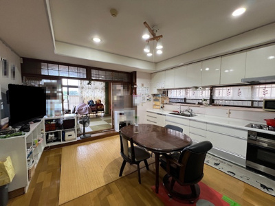 【居間・リビング】 | 赤坂二丁目11番52号（A-11）