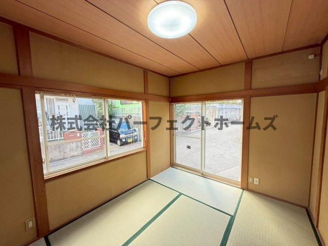 国松町8戸建　賃貸の和室|和室がひろがる居住スペース
