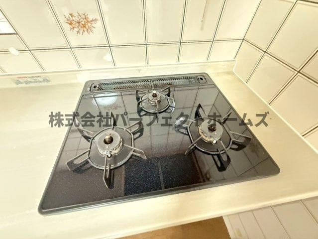 国松町8戸建　賃貸のキッチン|キッチンでお料理をお楽しみください