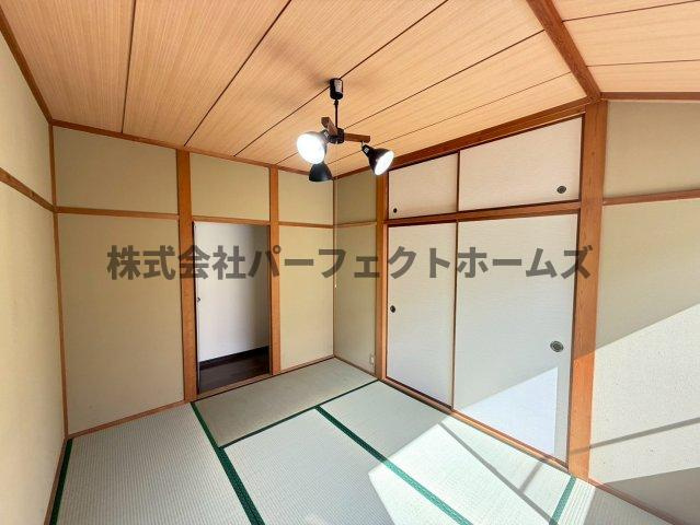 国松町8戸建　賃貸の和室|趣のある和室です