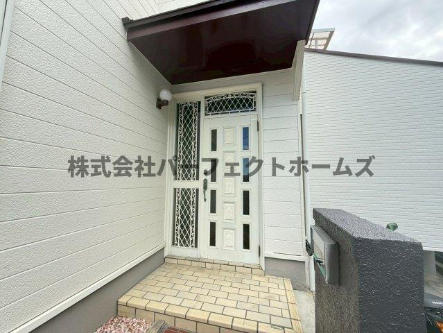 国松町8戸建　賃貸のエントランス|毎日通るエントランスはこのようになっています