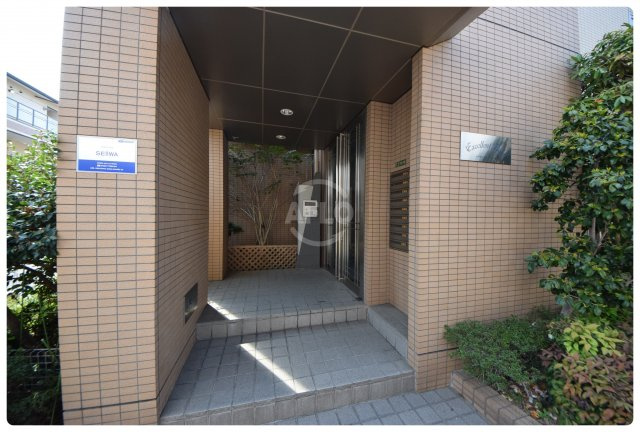 エクセレントフィールドのエントランス|エクセレントフィールド　エントランス