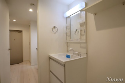 【独立洗面台】 | ロプト浄心 | 朝の支度にも助かる、独立の洗髪洗面化粧台