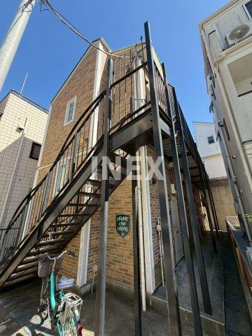 横浜市保土ケ谷区瀬戸ケ谷町のアパートの外観
