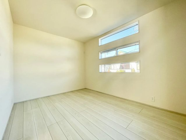 練馬区大泉町2丁目　長期優良住宅　省エネ大型邸宅の洋室