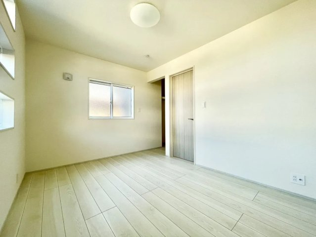 練馬区大泉町2丁目　長期優良住宅　省エネ大型邸宅の洋室