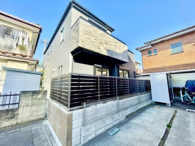 練馬区大泉町2丁目　長期優良住宅　省エネ大型邸宅の外観