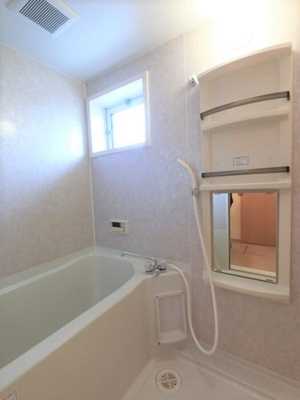 【浴室】 | ピア･アベニュー Ｃ | 追い炊き機能付き浴室