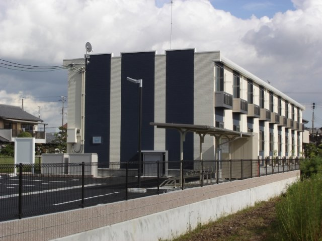 加古川市尾上町安田のアパートの外観